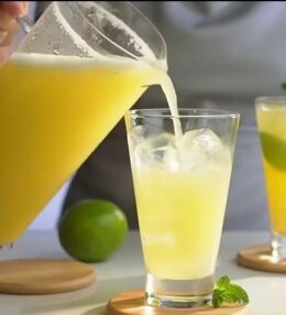 Mocktail de Abacaxi com Hortelã (Sem Álcool)