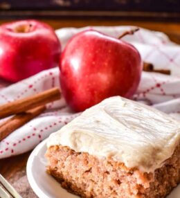 Torta Francesa de Maçã com Cobertura de Cream Cheese